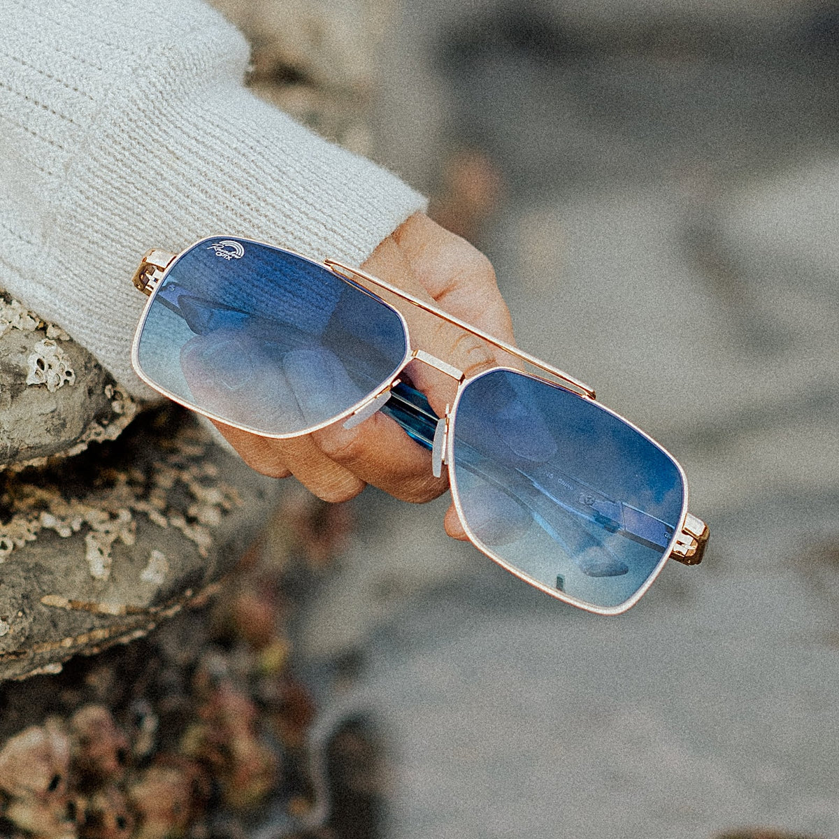 The LeoRainbow OPTX – Mood-Boosting Color Sunglasses display picture 1